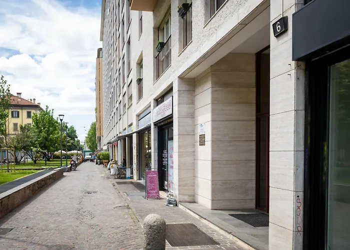 Arco Della Pace Nest - Top Location